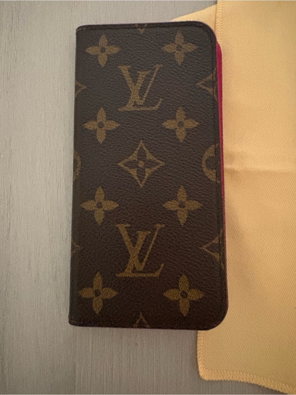 Louis Vuitton Monogram I Phone C/ XS  Case with Pink Trim